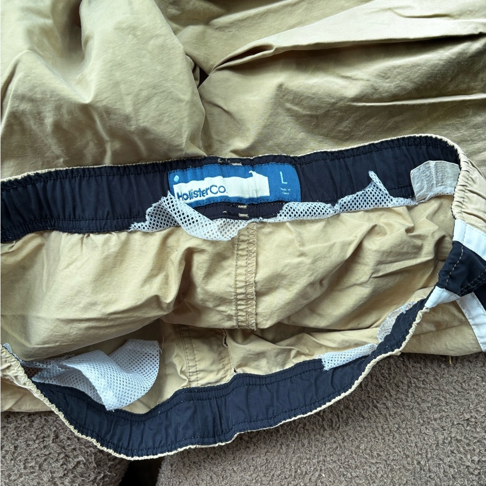 Hollister Men’s Cargo Shorts - Tan with Black Waistband